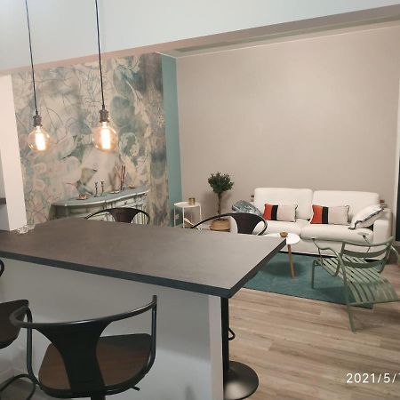 Aurora Flowers - Two Rooms And Free Parking Near Center And Train Station Modena Exterior foto