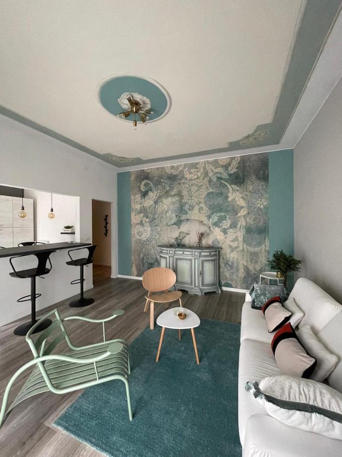 Aurora Flowers - Two Rooms And Free Parking Near Center And Train Station Modena Exterior foto