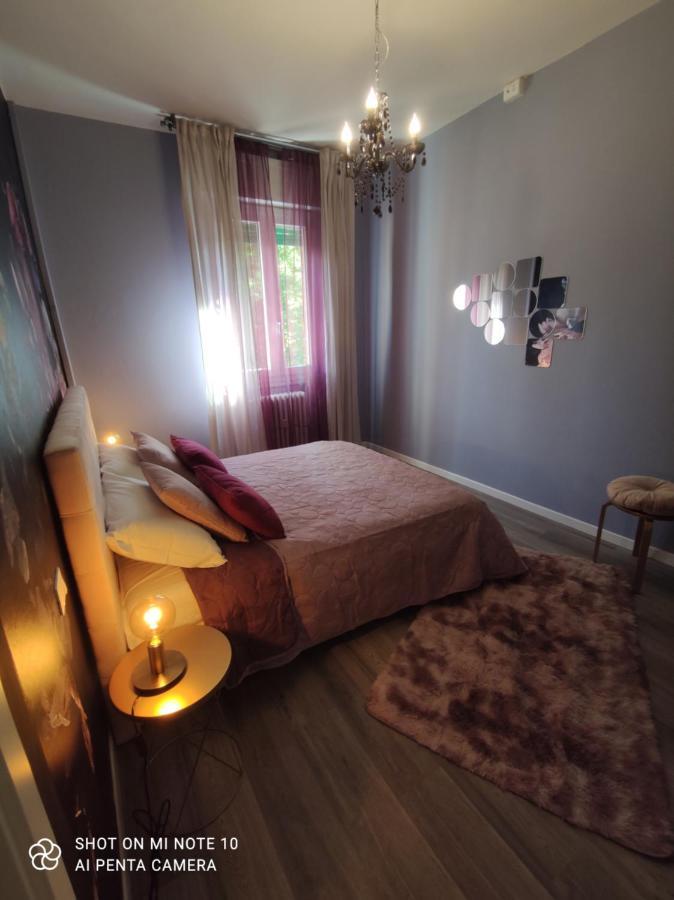Aurora Flowers - Two Rooms And Free Parking Near Center And Train Station Modena Exterior foto