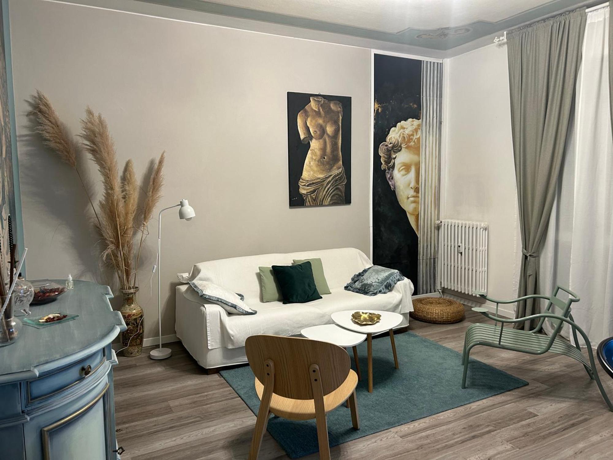 Aurora Flowers - Two Rooms And Free Parking Near Center And Train Station Modena Exterior foto